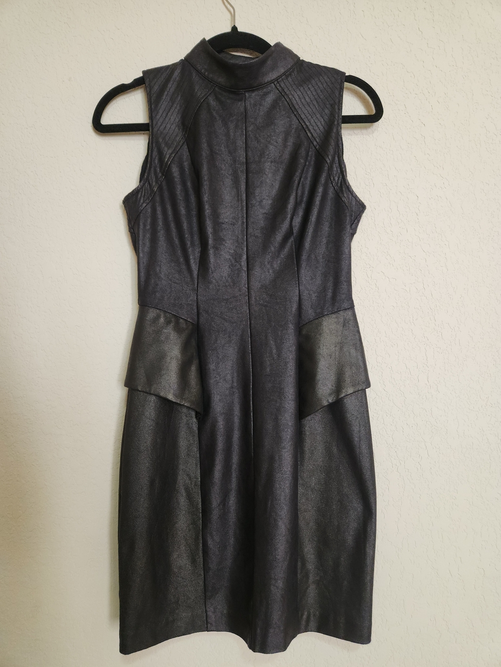GUESS Faux Leather Mock-Neck Peplum Sleeveless Cocktail Mini Dress In Size 6 NWT